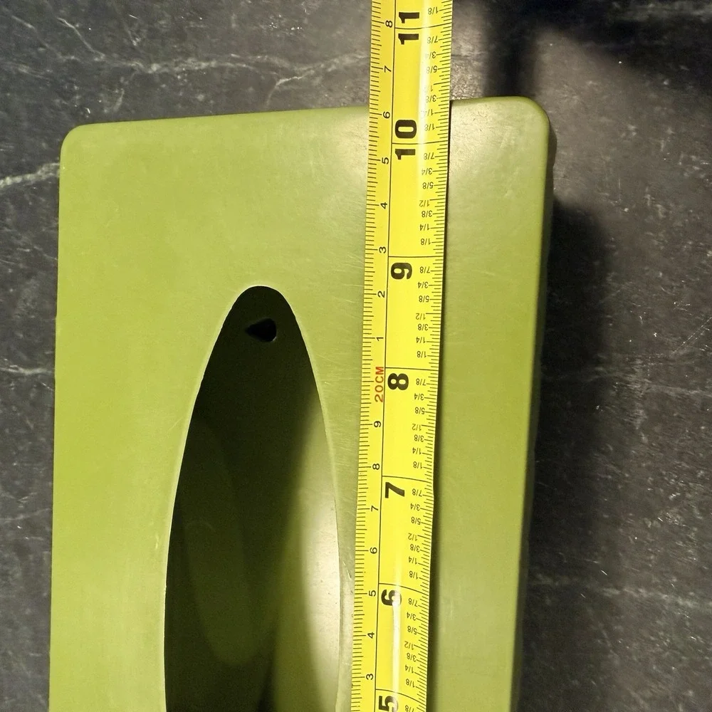 Vintage Avocado Green Tissue Box Holder Scalloped Edge Plastic Box Bathroom